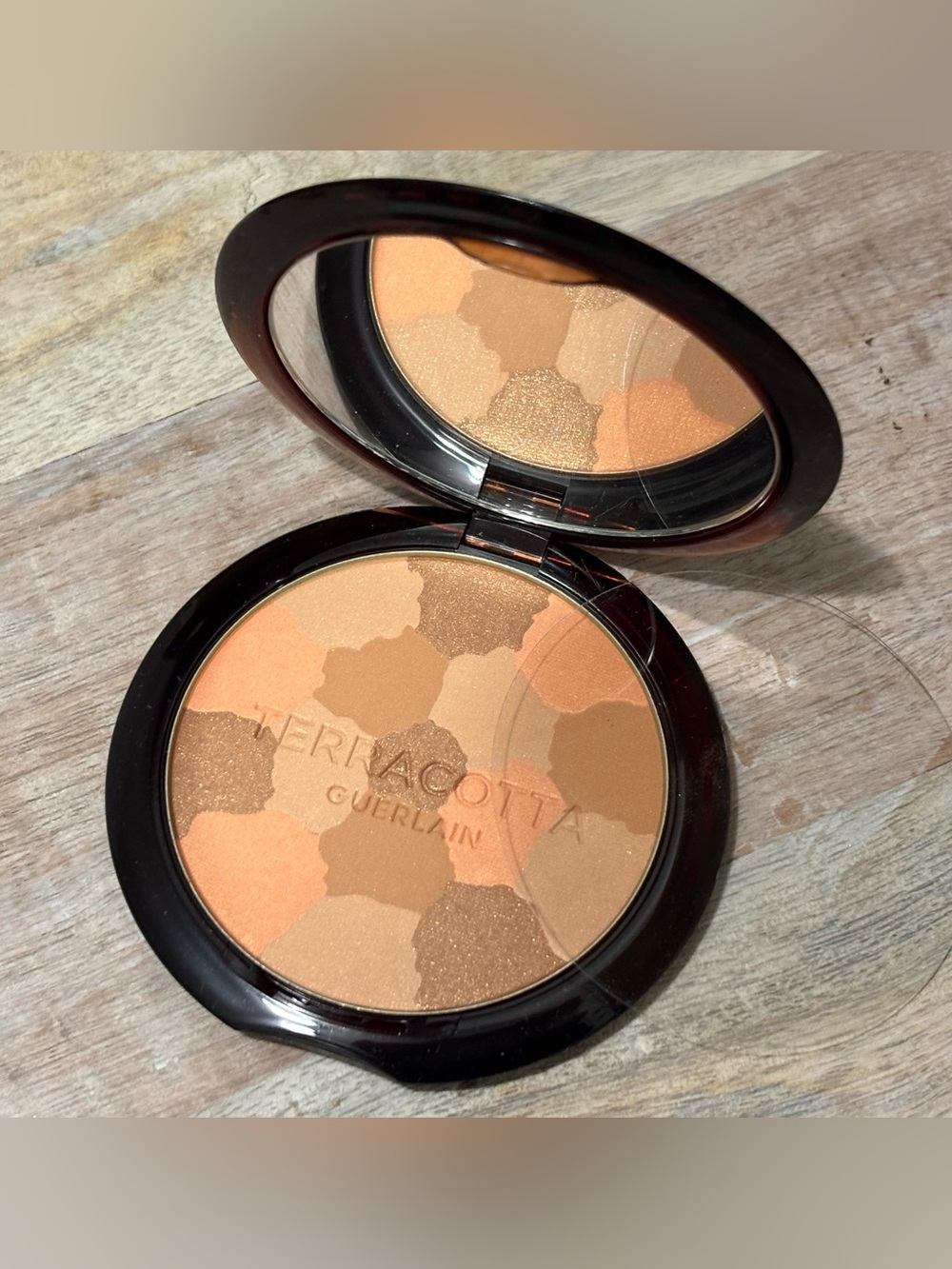 Guerlain Terracotta Light The Sun Kissed Healthy Glow Powder 01 Light Warm